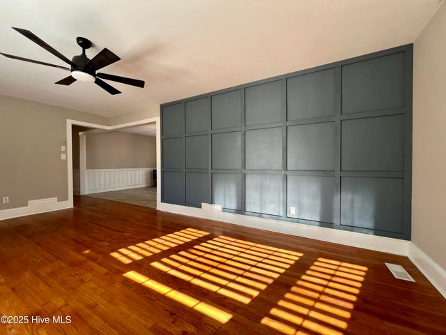 1942 Nc 33, Chocowinity, NC 27817