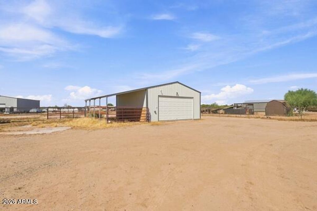 27602 N DENVER HILL Drive, Wittmann, AZ 85361 — photo 4