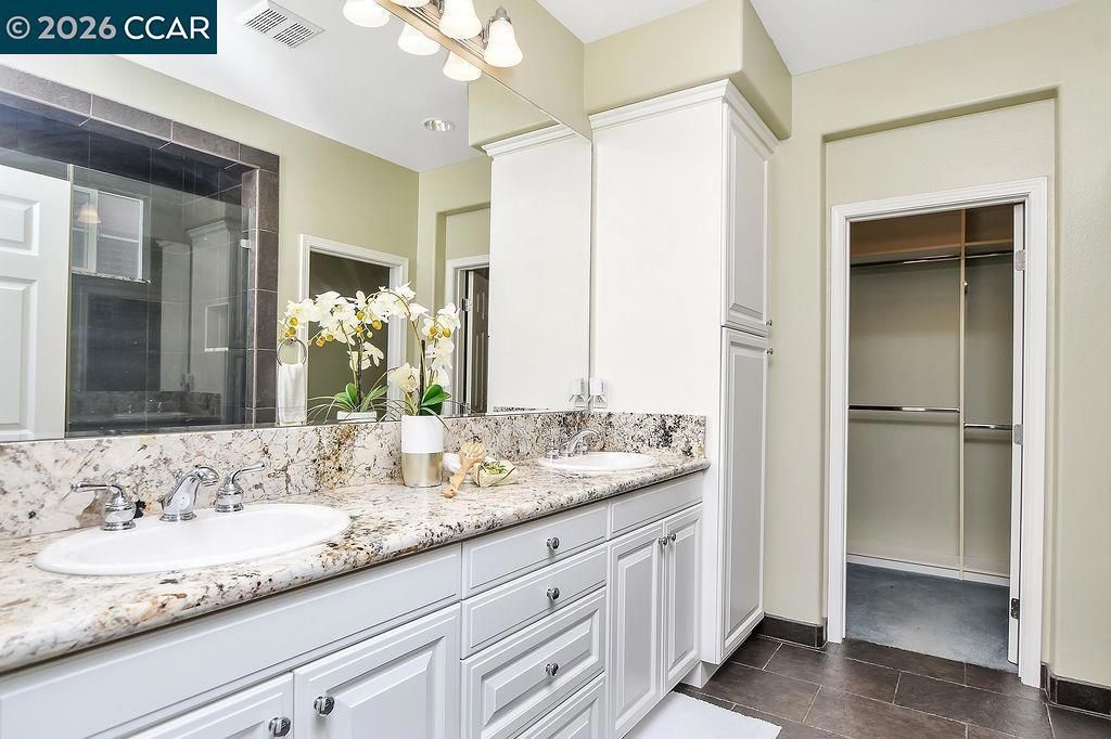 Image 14 of property listing at 4072 4072 Summer Gate Ave, Vallejo, CA 94591