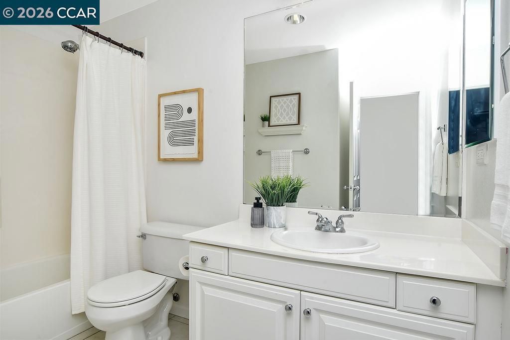 Image 27 of property listing at 4072 4072 Summer Gate Ave, Vallejo, CA 94591