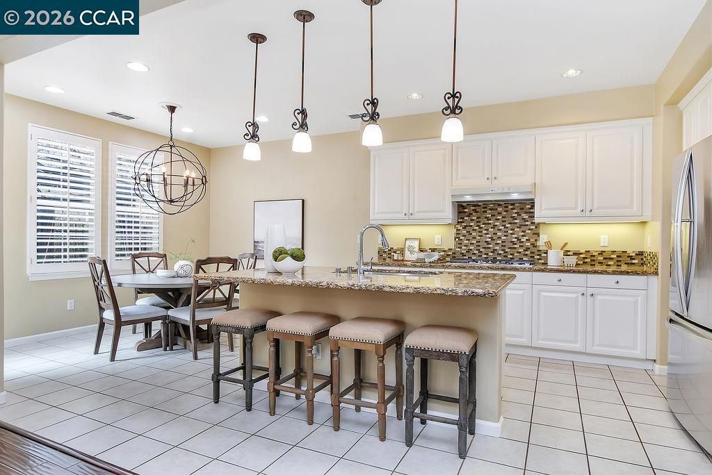 Image 7 of property listing at 4072 4072 Summer Gate Ave, Vallejo, CA 94591