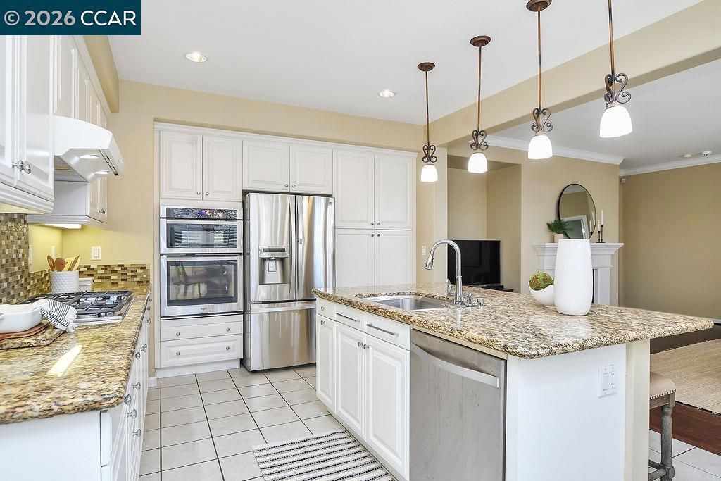 Image 9 of property listing at 4072 4072 Summer Gate Ave, Vallejo, CA 94591