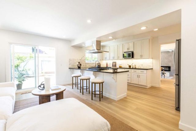 869 Lusterleaf Drive, Sunnyvale, CA 94086