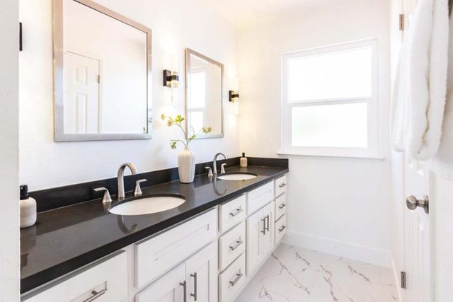 869 Lusterleaf Drive, Sunnyvale, CA 94086