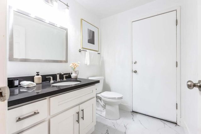 869 Lusterleaf Drive, Sunnyvale, CA 94086