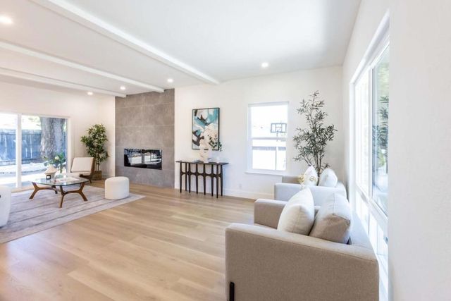 869 Lusterleaf Drive, Sunnyvale, CA 94086