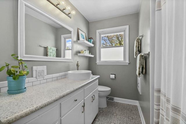 1910 Sachtjen Street, Madison, WI 53704