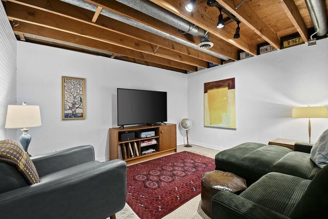 1910 Sachtjen Street, Madison, WI 53704