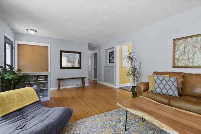 1910 Sachtjen Street, Madison, WI 53704