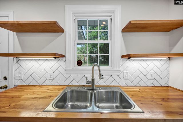 909 Chevis Street, Columbia, SC 29205