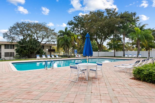2851 S PALM AIRE Drive 503, Pompano Beach, FL 33069