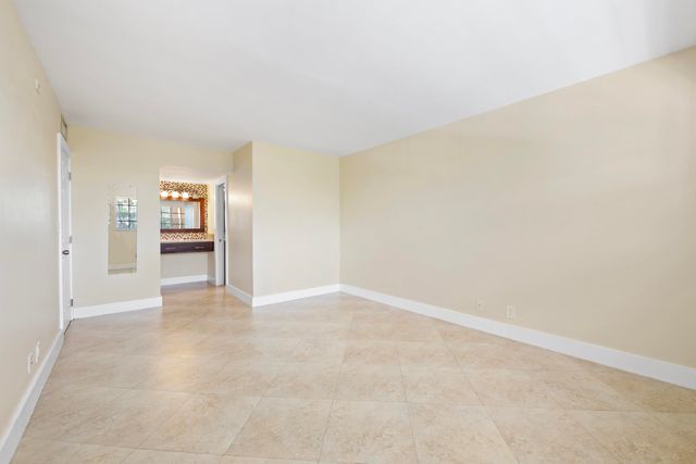 2851 S PALM AIRE Drive 503, Pompano Beach, FL 33069