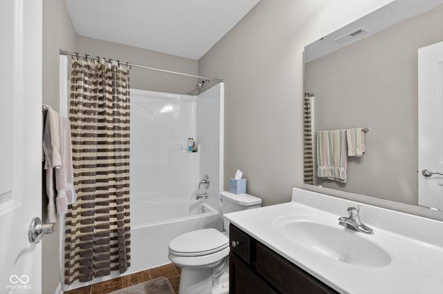 9697 Angelica Drive, Noblesville, IN 46060