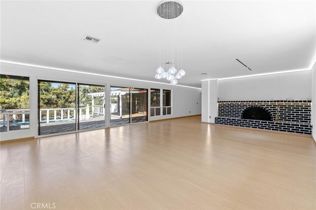 27411 Santa Fe Street, Hemet, CA 92543