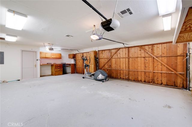 27411 Santa Fe Street, Hemet, CA 92543