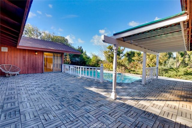 27411 Santa Fe Street, Hemet, CA 92543
