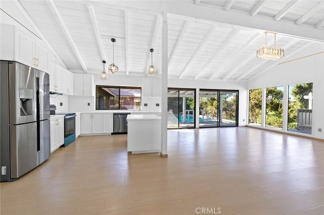 27411 Santa Fe Street, Hemet, CA 92543