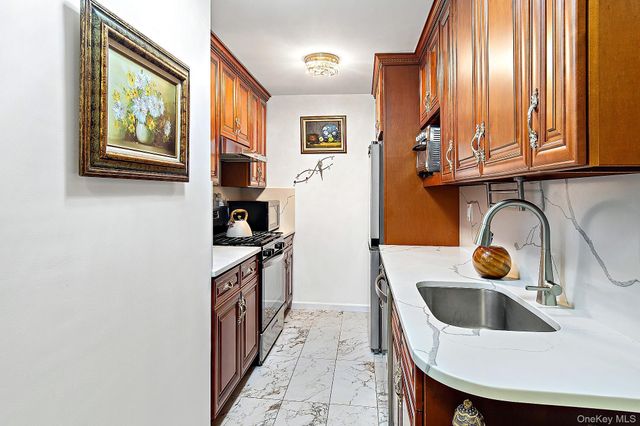 3333 Henry Hudson Parkway W 1G, Bronx, NY 10463