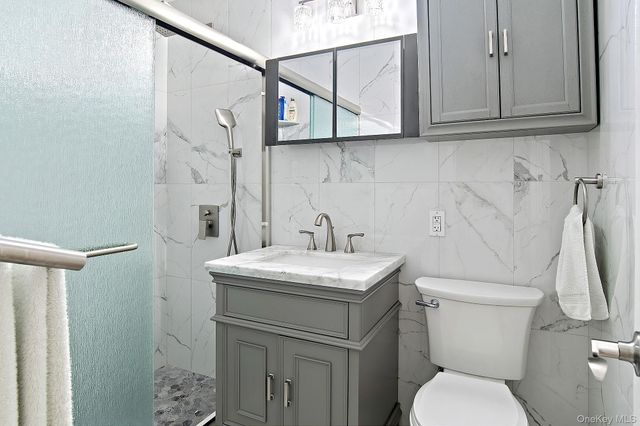 3333 Henry Hudson Parkway W 1G, Bronx, NY 10463