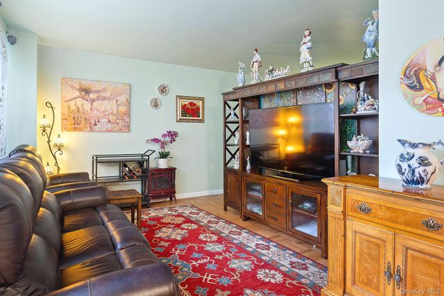 3333 Henry Hudson Parkway W 1G, Bronx, NY 10463