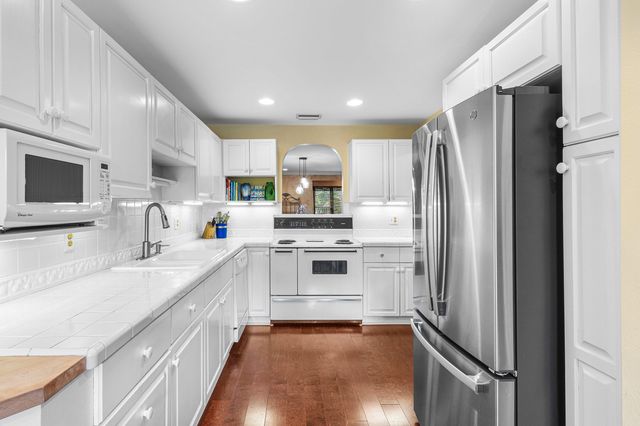 13329 Polo Club Road 206, Wellington, FL 33414