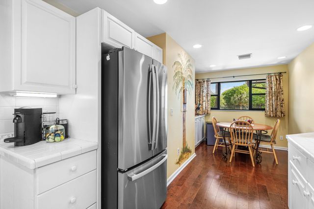 13329 Polo Club Road 206, Wellington, FL 33414