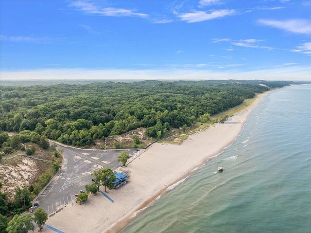 9555 Dunewood Drive, Bridgman, MI 49106