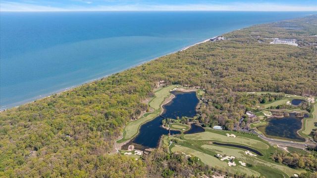 9555 Dunewood Drive, Bridgman, MI 49106