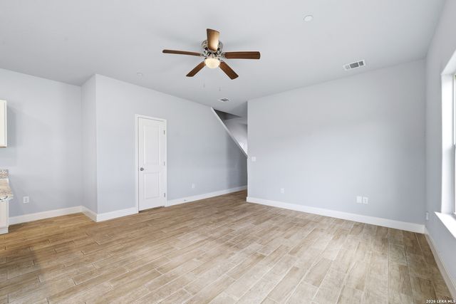 7220 SAVANNAH BRKS, Live Oak, TX 78233
