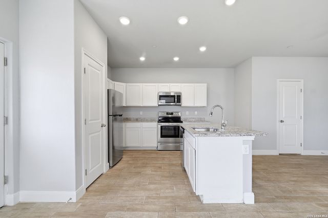 7220 SAVANNAH BRKS, Live Oak, TX 78233