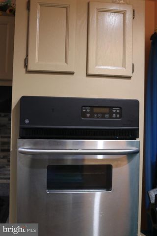 121 E TULPEHOCKEN, Philadelphia, PA 19144