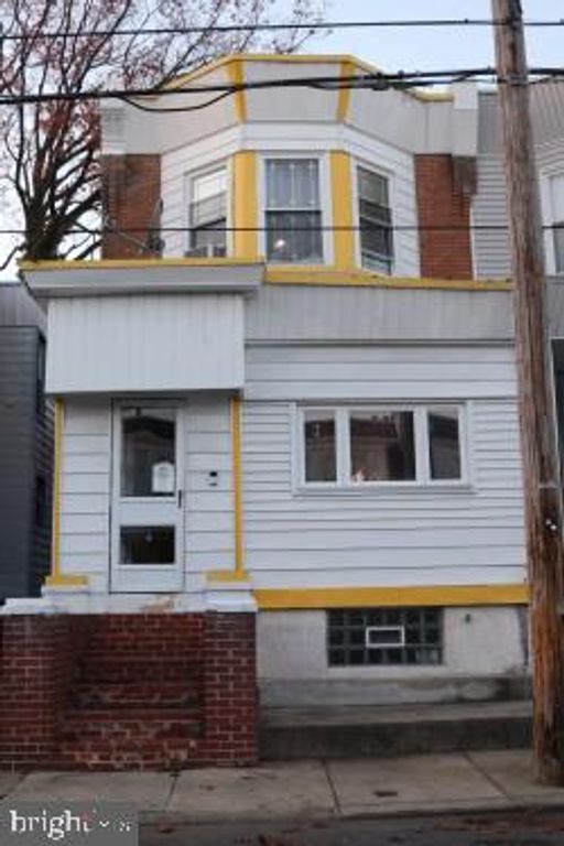 121 E TULPEHOCKEN, Philadelphia, PA 19144