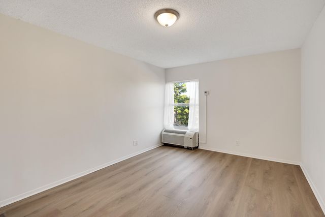 232 S Highland St Apt 601, Memphis, TN 38111