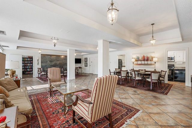 232 S Highland St Apt 601, Memphis, TN 38111