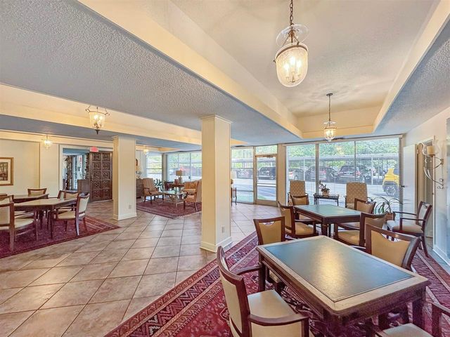 232 S Highland St Apt 601, Memphis, TN 38111