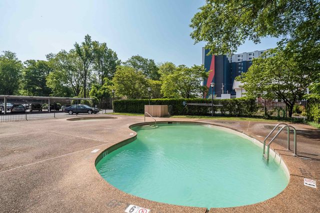 232 S Highland St Apt 601, Memphis, TN 38111