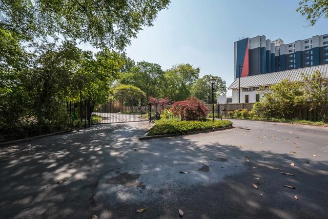 232 S Highland St Apt 601, Memphis, TN 38111