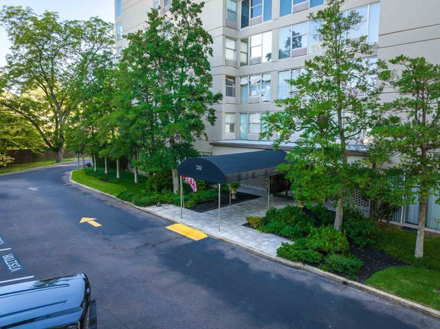 232 S Highland St Apt 601, Memphis, TN 38111