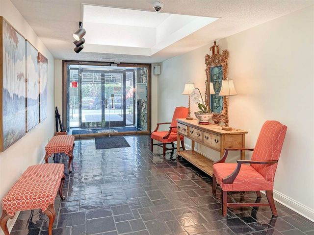 232 S Highland St Apt 601, Memphis, TN 38111