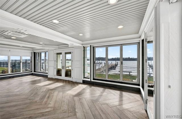 2039 East River Road, Grand Island, NY 14072