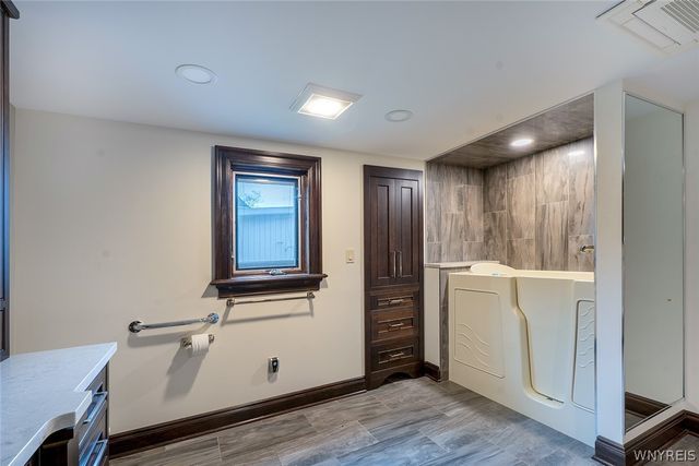 2039 East River Road, Grand Island, NY 14072
