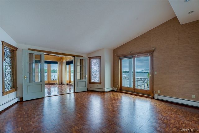 2039 East River Road, Grand Island, NY 14072