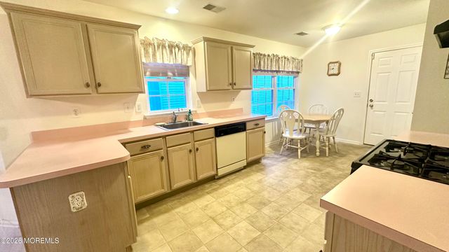 116 Golf View Boulevard, Toms River, NJ 08753