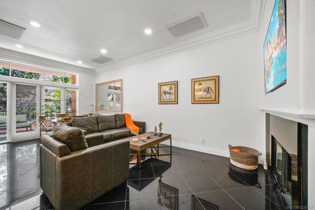 5448 Renaissance, San Diego, CA 92122