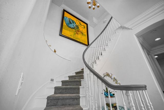 5448 Renaissance, San Diego, CA 92122