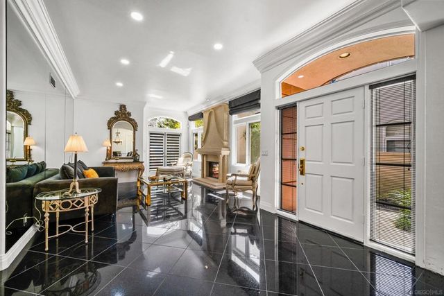 5448 Renaissance, San Diego, CA 92122