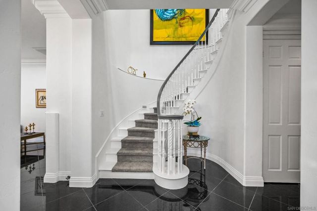 5448 Renaissance, San Diego, CA 92122