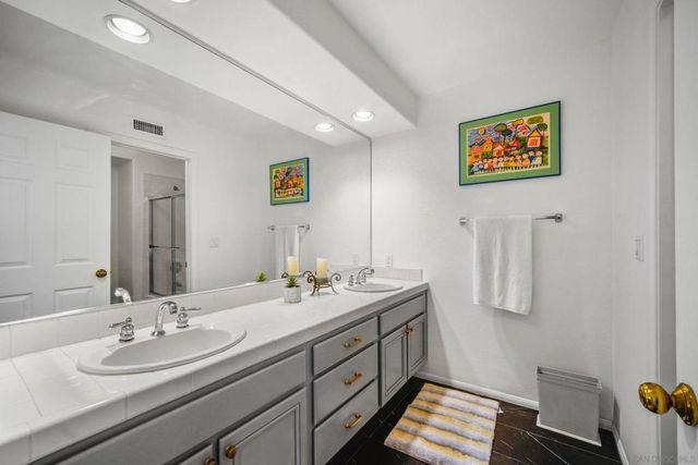 5448 Renaissance, San Diego, CA 92122