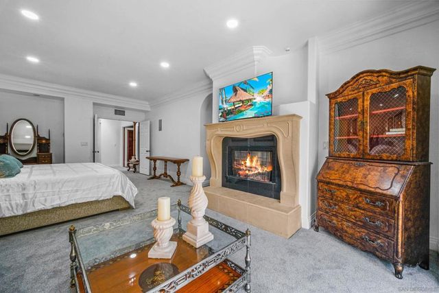 5448 Renaissance, San Diego, CA 92122