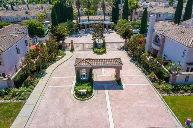 5448 Renaissance, San Diego, CA 92122